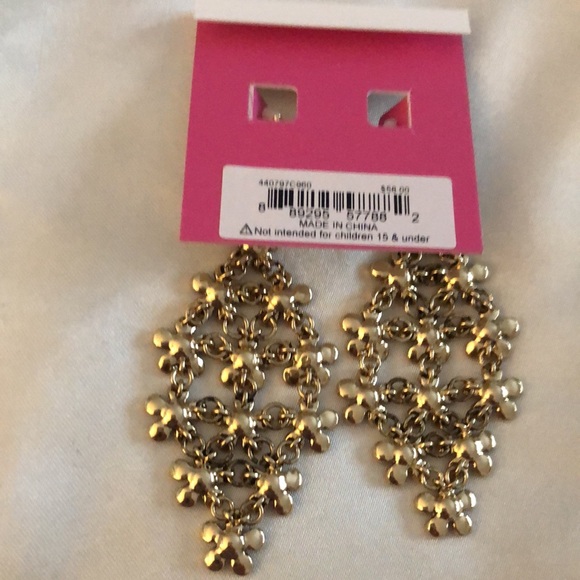 Betsey Johnson Gold Tone Flower Fest Chandelier Drop Earrings Crystal Accent NWT - Picture 12 of 12